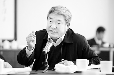 代表委員談提升經(jīng)濟發(fā)展質(zhì)量:低效投資是中國經(jīng)濟最大水分