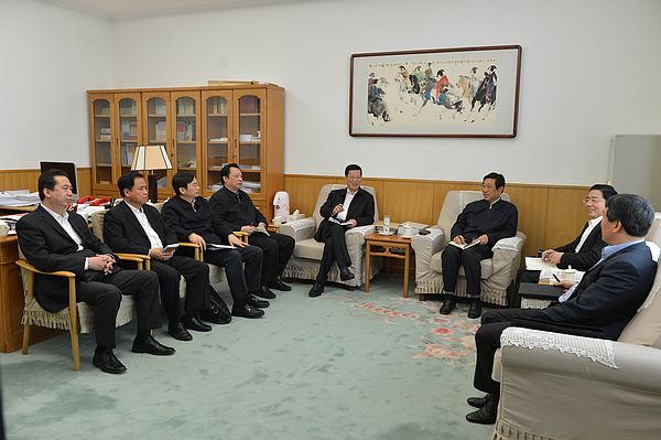 中國(guó)國(guó)務(wù)院產(chǎn)生新一屆領(lǐng)導(dǎo)集體