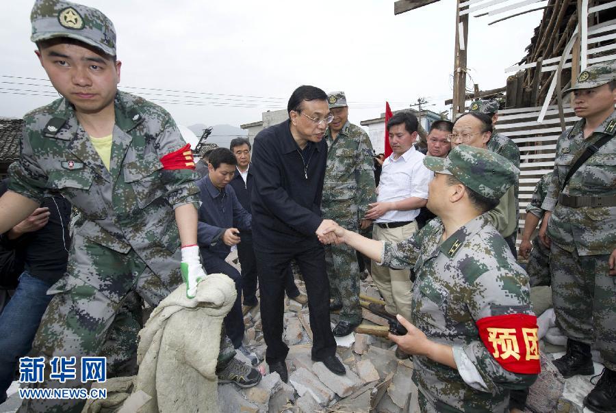 李克強(qiáng)在震區(qū)24小時(shí)的足跡