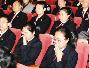 循著英雄的足跡———吳春忠同志先進(jìn)事跡在京報告會側(cè)記