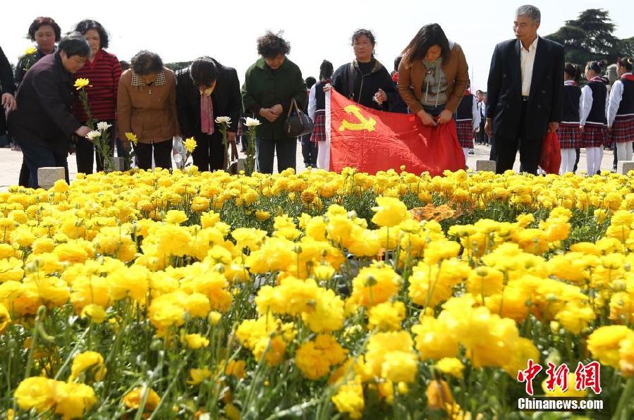 沈陽舉行“緬懷革命先烈弘揚(yáng)民族精神”活動(dòng)