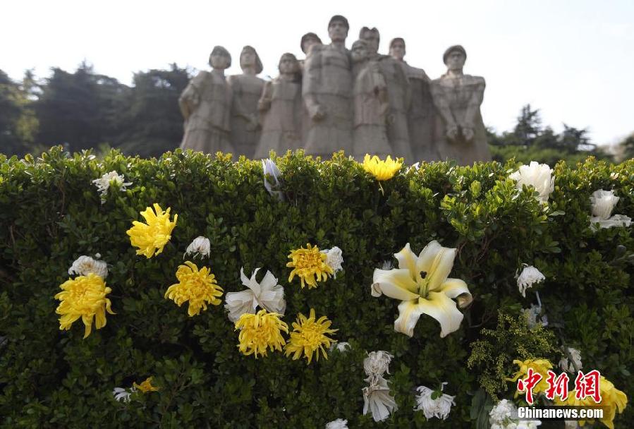 沈陽舉行“緬懷革命先烈弘揚(yáng)民族精神”活動