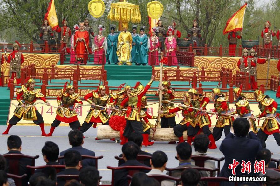 河南開(kāi)封清明文化節(jié)開(kāi)幕