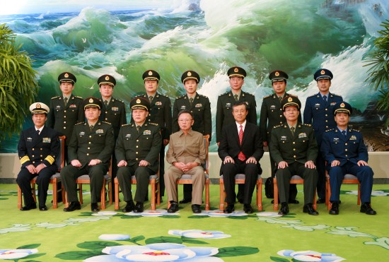 梁光烈會見朝鮮最高領(lǐng)導(dǎo)人金正日(組圖)