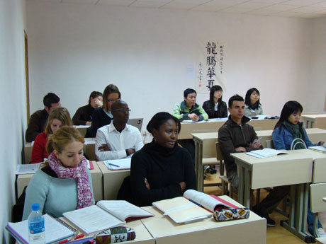 立足本土，全面推進(jìn)教育國際化——專訪云南財經(jīng)大學(xué)黨委書記羅明義