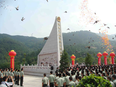 全國首座消防烈士紀(jì)念碑在福州落成[組圖]