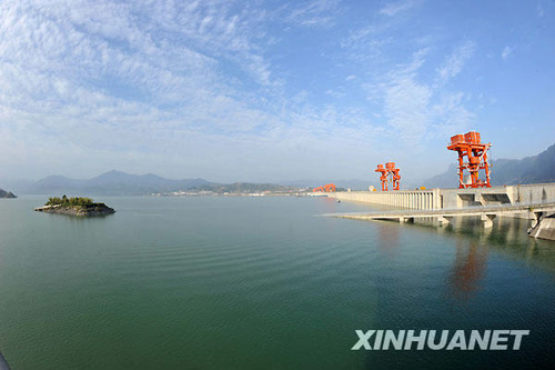 三峽水庫水位首次出現(xiàn)滯漲