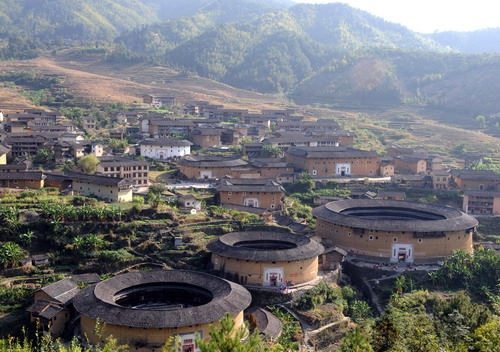 世界文化遺產(chǎn)永定土樓吸引大量海內(nèi)外游客