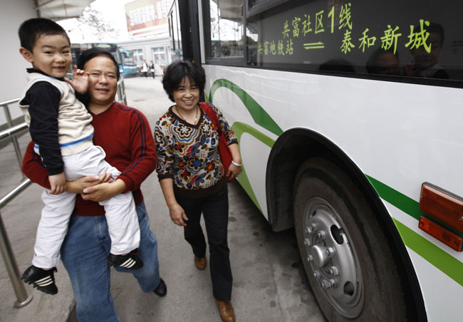 上海：堵疏結(jié)合遏制“黑車”生存空間
