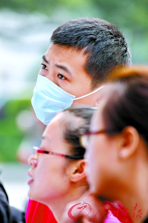 8萬(wàn)多人到廣州趕“國(guó)考”錄取率低于2%
