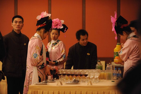 北京富豪集體相親門票十萬 美女經(jīng)全國海選