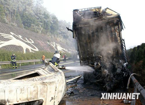 湖北京珠高速中斷8小時后恢復(fù)通車