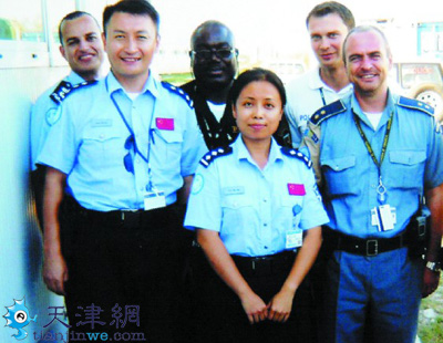 兩名天津籍維和民警一線抗震救災(zāi)