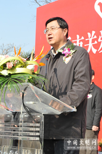 關(guān)愛空巢老人 建設(shè)文明和諧新南通