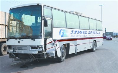 天津男子駕車撞死9人續(xù)：被圍時(shí)企圖自殺(圖)