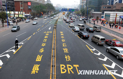 廣州BRT開(kāi)通后出現(xiàn)三堵現(xiàn)象