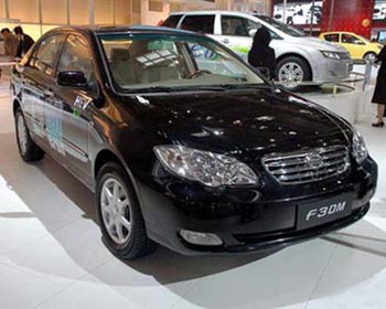 電動汽車企業(yè)面臨研發(fā)和市場風險