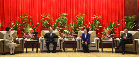 國民黨副主席林豐正：兩岸中國人拋棄過去恩怨 實現(xiàn)和平發(fā)展