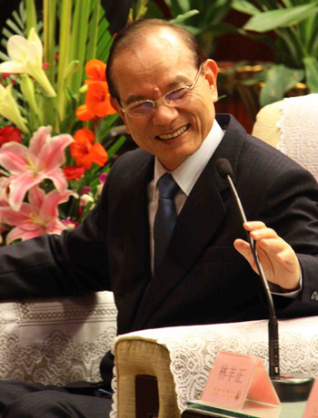 國民黨副主席林豐正：兩岸中國人拋棄過去恩怨 實現(xiàn)和平發(fā)展