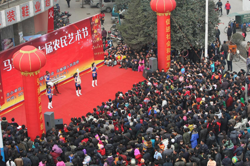 鄭州三萬農民喜過藝術節(jié)