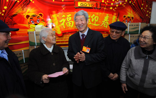 全國人大代表“兩會”開幕前深入北京社區(qū)調(diào)研