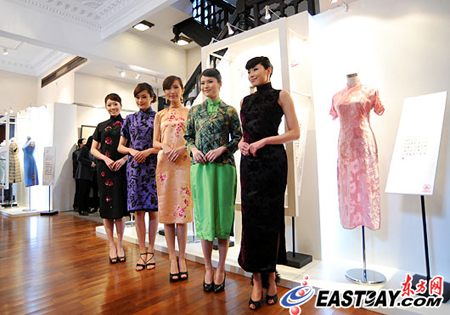 石庫(kù)門(mén)文化周展現(xiàn)老上海情調(diào) 花樣美女旗袍秀助興