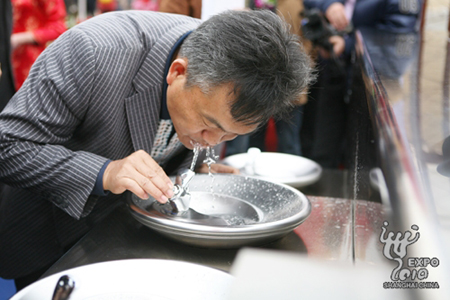 首批世博園區(qū)直飲水臺交付