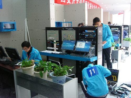 以競(jìng)技促改革，產(chǎn)學(xué)合作培育高職計(jì)算機(jī)人才