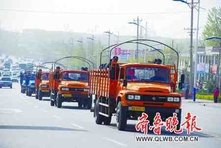 山東一看守所轉(zhuǎn)移135名犯人 動用200名武警(圖)