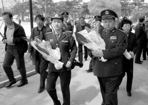 毛新宇赴沈陽(yáng)抗美援朝烈士陵園祭奠毛岸英