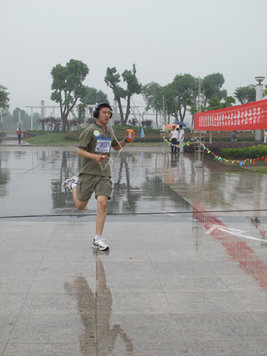 四體會(huì)無(wú)線電測(cè)向比賽 風(fēng)雨無(wú)阻顯實(shí)力