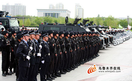 烏魯木齊成立飛虎突擊隊 擔(dān)負(fù)反恐防暴任務(wù)(圖)