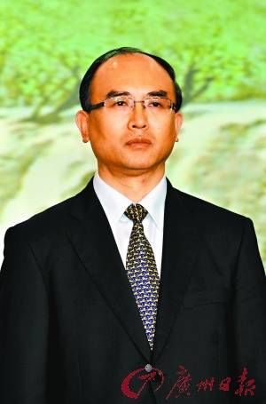 劉玉浦當(dāng)選深圳市人大主任 許勤當(dāng)選市長