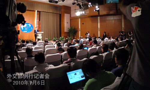 秦剛就美韓黃海軍演、中巴關(guān)系等答問