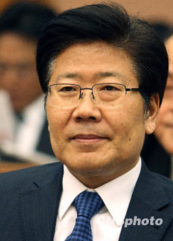 張春賢履新70天是咋“跳出剛?cè)彷喕?#8221;的？