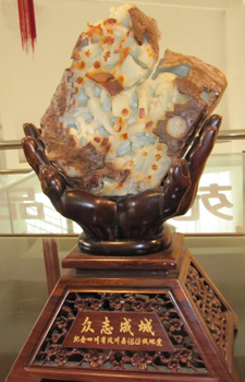 河南鎮(zhèn)平：玉文化產(chǎn)業(yè)帶來旅游熱