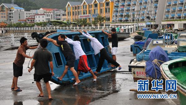 臺風(fēng)“燦都”已在廣東吳川登陸 預(yù)計(jì)今晚進(jìn)入廣西