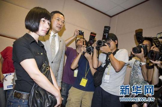 香港導(dǎo)游李巧珍公開向內(nèi)地游客和香港市民道歉