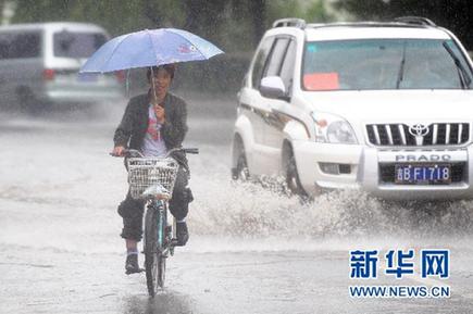 東北仍有暴雨來(lái)襲 江南大部炎熱不減
