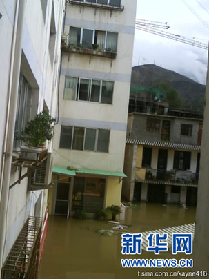 中國(guó)網(wǎng)事：中國(guó)網(wǎng)民用鍵盤(pán)傳遞愛(ài)與力量