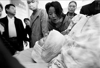 西安出租車司機(jī)打印發(fā)票時遭乘客槍擊