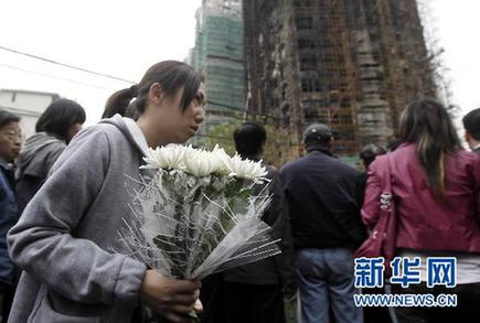 上?；馂?zāi)事故傷員得到有效救治(圖)