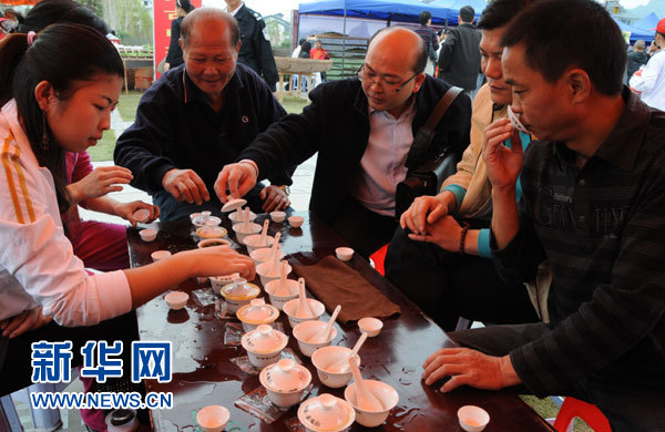 十萬天價大紅袍：又一杯“苦茶”？