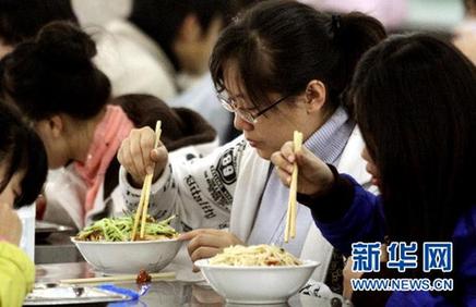 農(nóng)副產(chǎn)品漲價(jià)態(tài)勢初步遏制 穩(wěn)物價(jià)仍面臨三大難題
