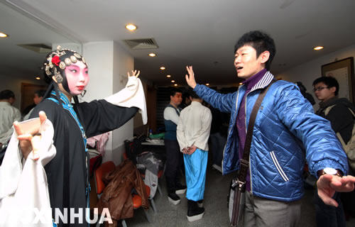 津門大學(xué)生演繹國粹魅力