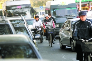 北京：自行車出行卡在哪兒？