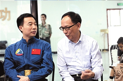 主創(chuàng)揭秘國(guó)家形象片：800個(gè)抓拍畫面講述真實(shí)中國(guó)
