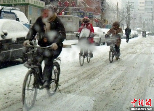 人工增雪助力 北方部分冬麥受旱區(qū)旱情緩和
