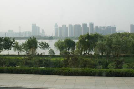 “全國(guó)網(wǎng)絡(luò)媒體山東紅色老區(qū)行”<BR>--- 生態(tài)臨沂畫中來(lái)