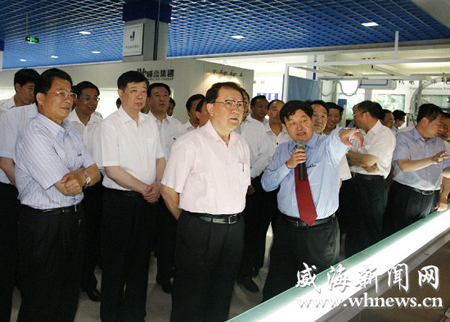 李長春在山東調(diào)研時強調(diào):緊緊抓住提高自主創(chuàng)新能力這個根本